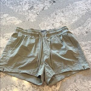 H&M Sage Green Shorts Size M
